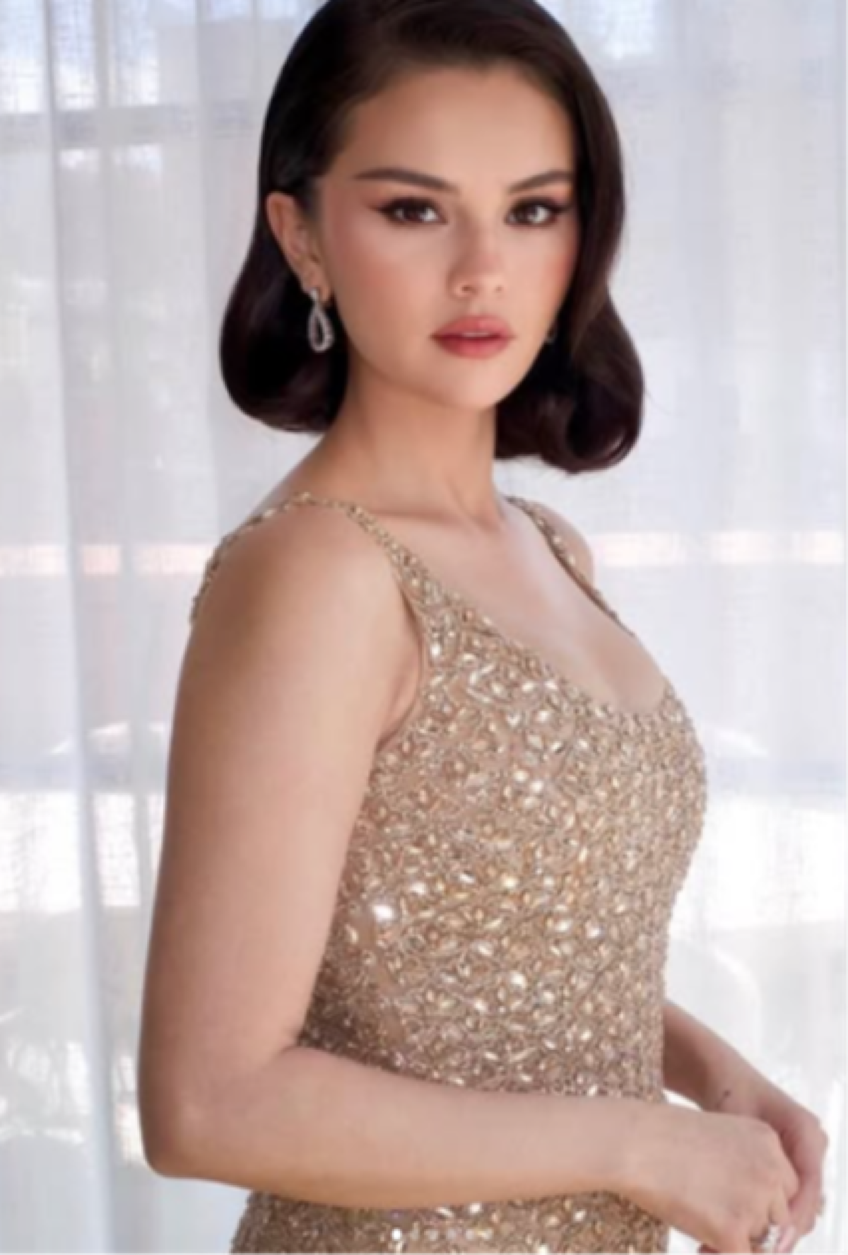 selena gomez in gold dress Selena Gomez Light Champagne 2011 Annual Grammy Awards Dress